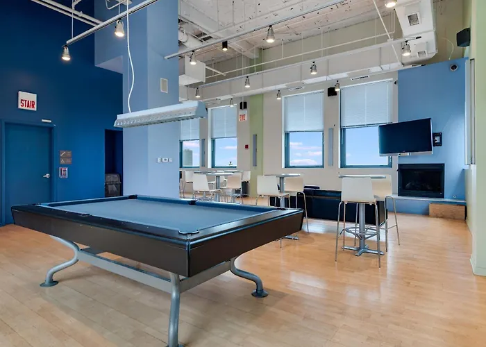 Downtown With Free In & Out Parking 4 * Chicago